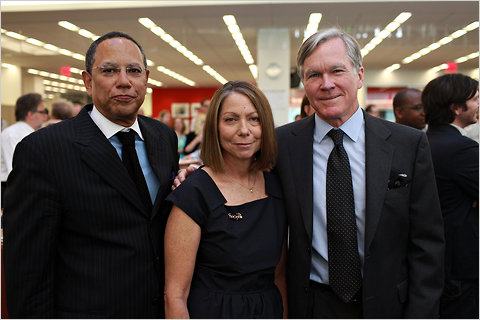 From left, Dean Baquet, Jill Abramson and Bill Keller in the New York Times newsroom on Thursday.