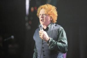 Mick Hucknall at the Trent FM Arena