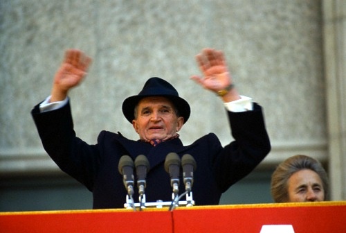 Ceausescu in hat