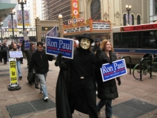 ron-paul-2008-v-signs.jpg