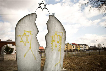 Memorial in Poland stained with anti-Semitic vandalism / Jendrzej Wojnar/AP