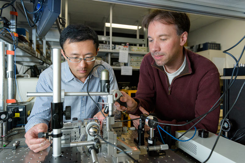 Scientists Leo Yu and Carsten Langrock