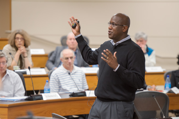 Bernard Muir talking to the Faculty Senate