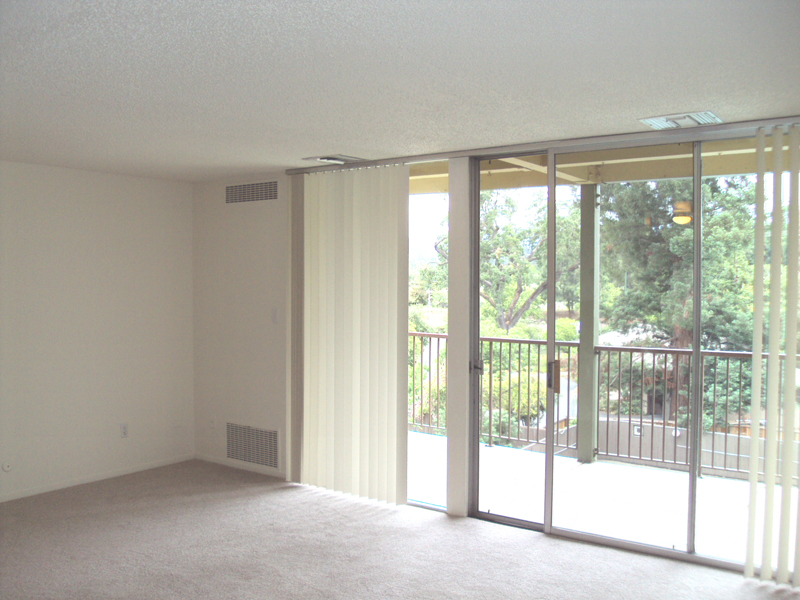 Arastradero West Apartments - Living Room