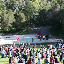 Prospective freshmen attended a concert in Frost Amphitheater during Admit Weekend. Stanford Concert Network is hosting a Frost Revival on May 19 and hopes to use the facility more in the future. Event ticket sales broke even in less than 24 hours, and tickets are still available. (ALISA ROYER/The Stanford Daily)