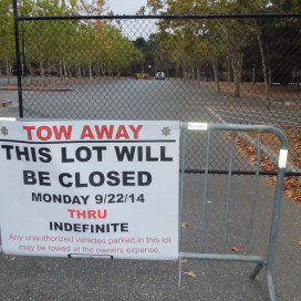 Roble and Lagunita Court parking lots are closed indefinitely for construction of new undergraduate dorms. (Photo by Katherine Carr)