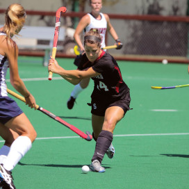 Senior Alex McCawley (center) has helped the Cardinal jump out to a 6-1 record in non-conference play. McCawley has already nearly matched her goal total from last season, as the senior has six goals in her first seven contests. (HECTOR GARCIA-MOLINA/stanfordphoto.com)