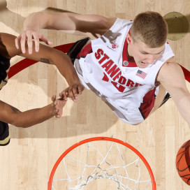 Coming off his strongest performance of the year against Cal, freshman Michael Humphrey (right) may play a crucial role in the frontcourt against a defensive-minded Oregon State team. (BOB DREBIN/isiphotos.com)