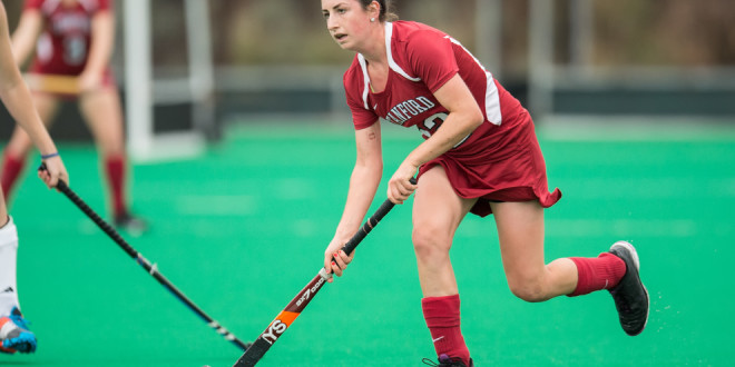 Field hockey splits weekend games against ranked teams