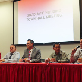 R&DE administrators and  graduate student families discussed plans for additional housing in Escondido Village. (STEFAN LACMANOVIC/The Stanford Daily)