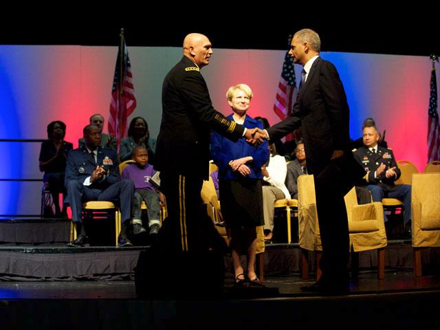 Attorney General Eric Holder greets General Raymond Odierno, Cheif of Staff of the U.S. Army.