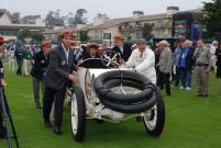 StanfordstudentsdeliverRevsawardat2013PebbleBeachConcoursd'Elegance