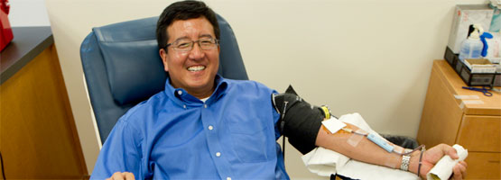 Mayor Peter Ohtaki of Menlo Park rolls up his sleeve to help patients in our community.