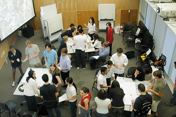 Students take part in an interactive innovation exercise during Stanford Entrepreneurship Week.