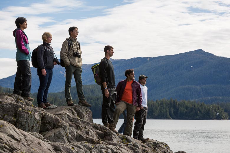 Students study Alaskan wilderness