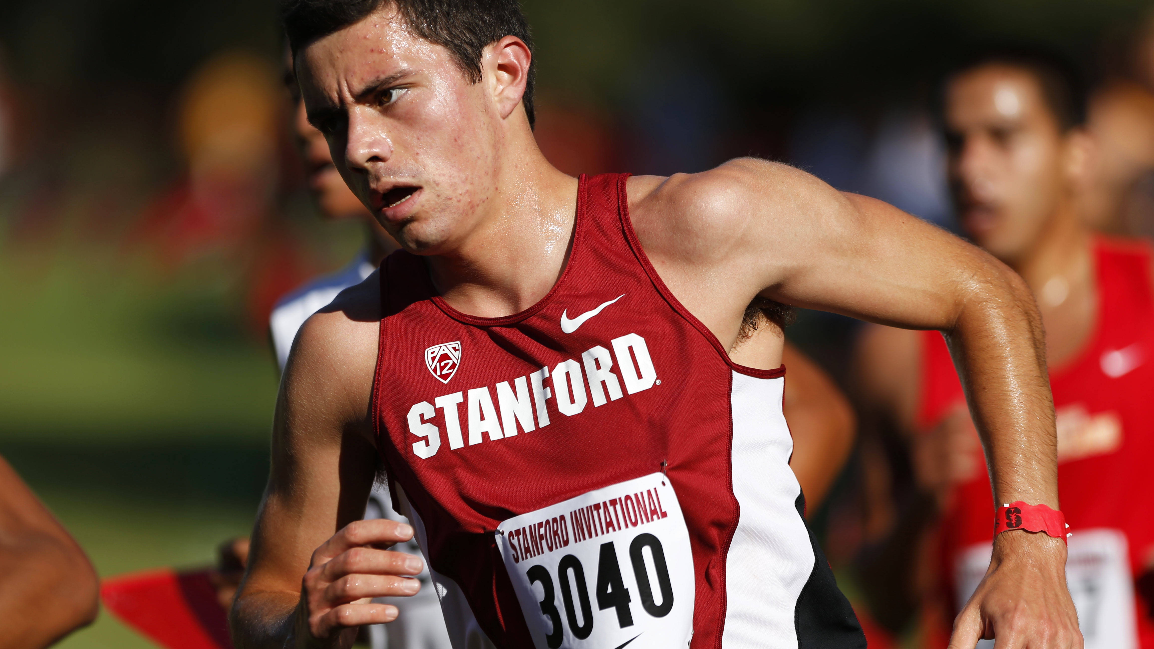 Runners Descend on Stanford