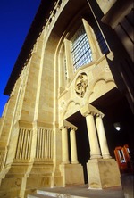 Facade of Green Library, L.A. Cicero / Stanford News Service