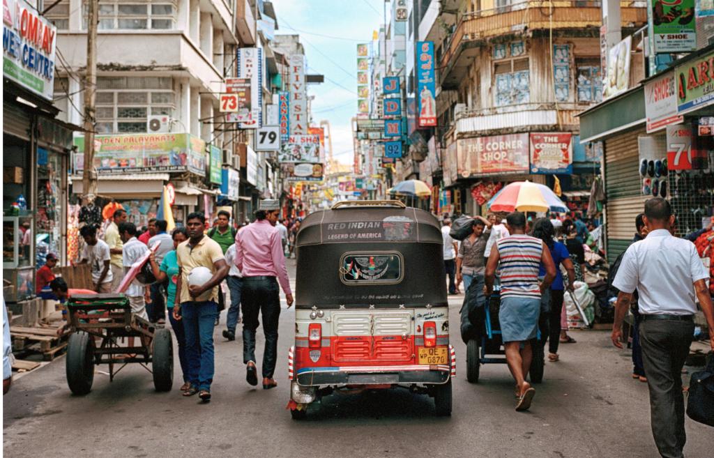 Discover why the island country of Sri Lanka is now rising to the top of adventurers' lists in Airbnb Magazine: abnb.co/4ypud