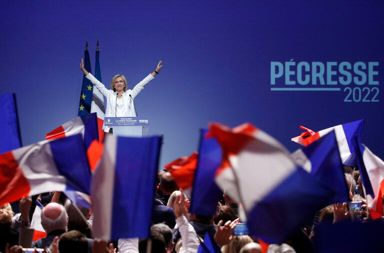 Valérie Pécresse, the candidate of the center-right Republicans for France’s presidential election next year, with supporters this month in Paris.