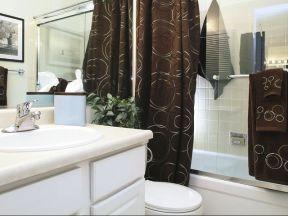 Sharon Grove Apartments - Bathroom