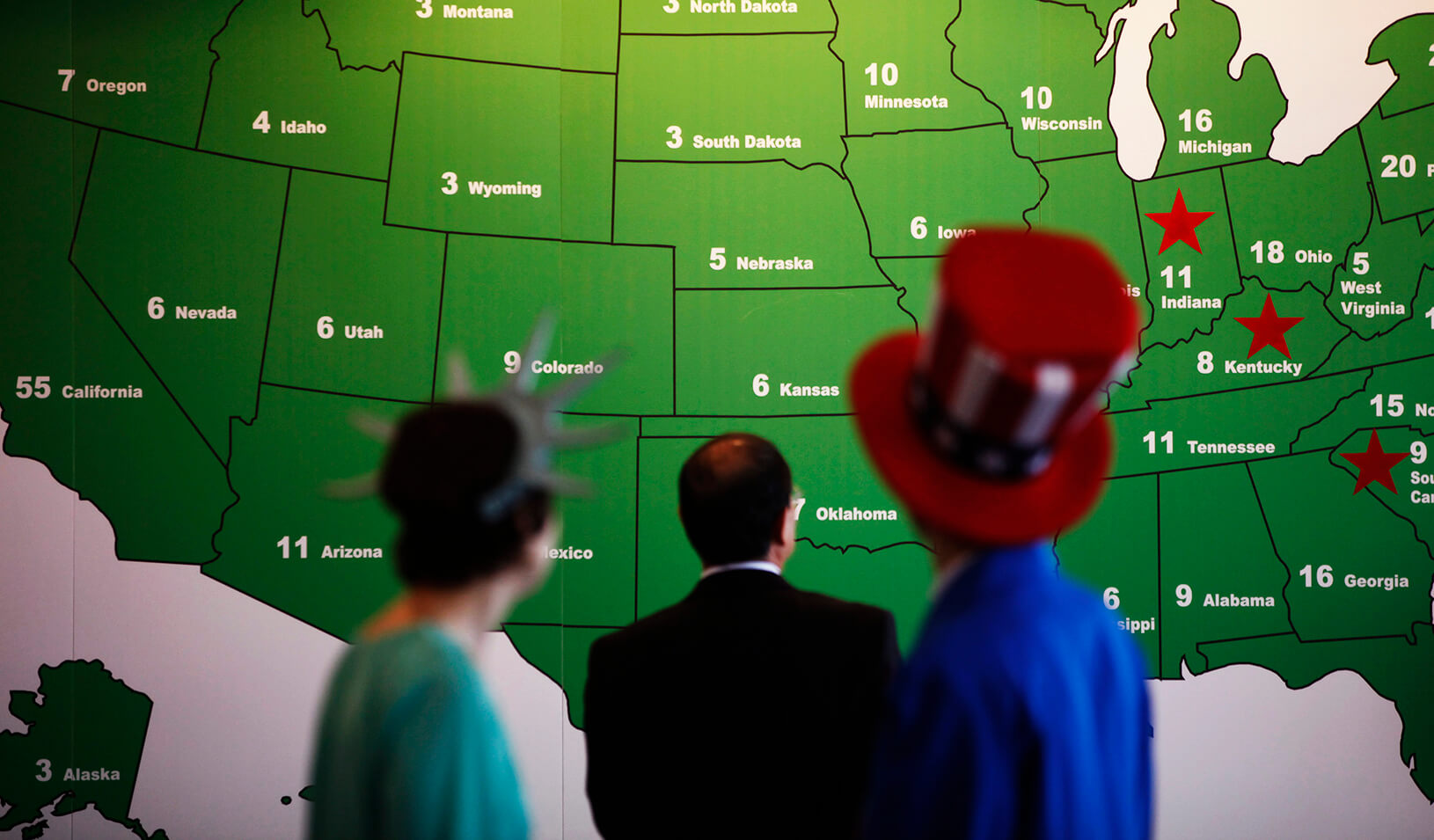 People watching the Electoral College Map | Reuters/Kim Hong-Ji