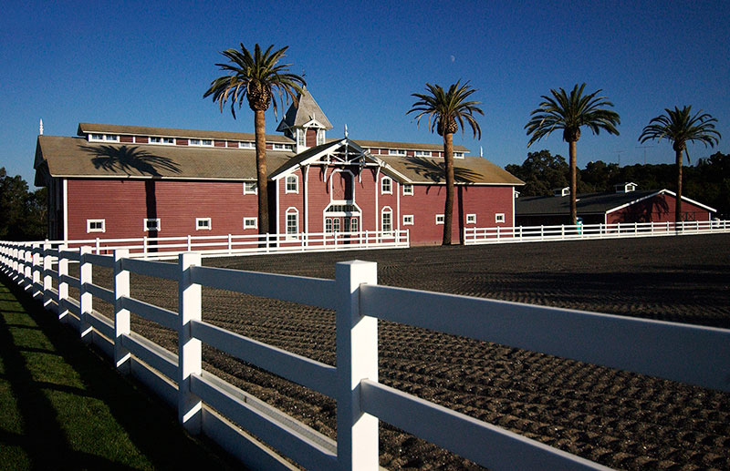 Photo: Stanford Red Barn